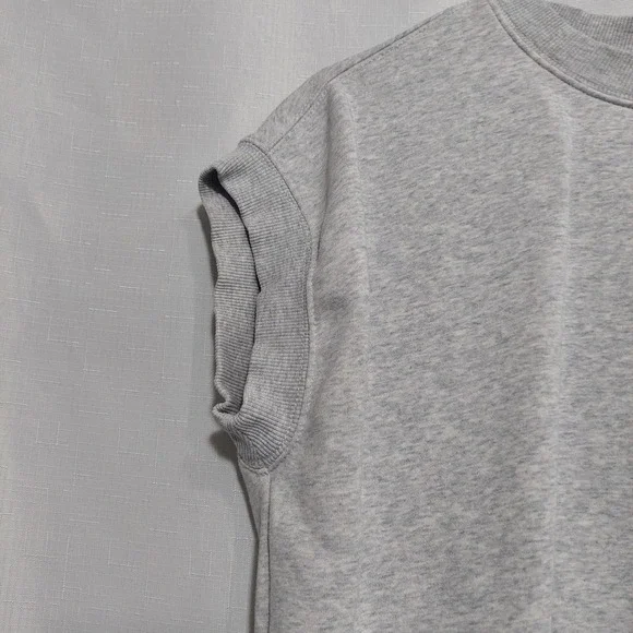Athleta Womens Sweatshirt SP Gray Sleeveless Crewneck Pullover Ribbed Short - Picture 2 of 6